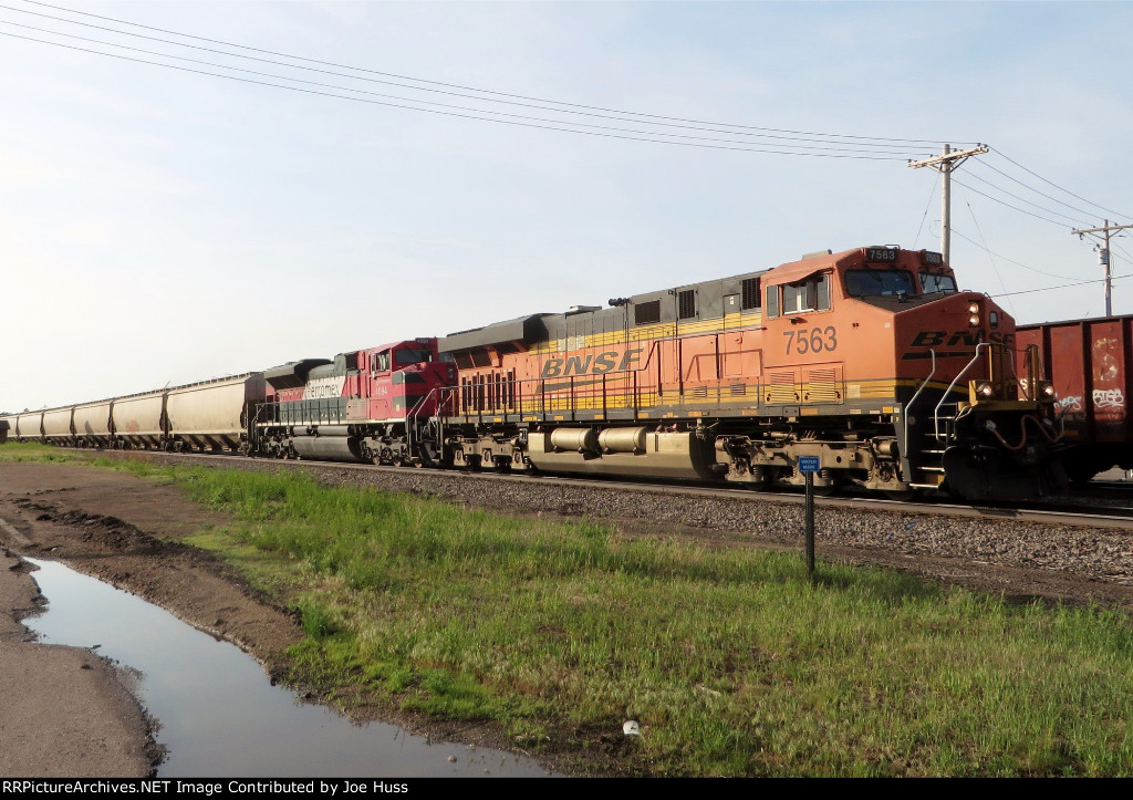 BNSF 7563 West